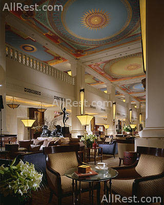 Four Seasons Hotel 1